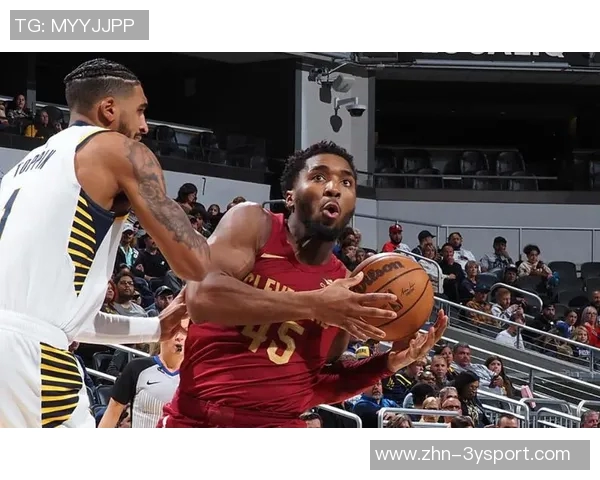 老队友重聚骑士公牛赛前米切尔阿伦与奥科罗亲切交流回忆往昔 老队友重聚骑士公牛赛前米切尔阿伦与奥科罗亲切交流回忆往昔