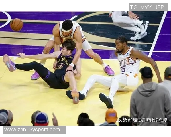 本赛季球队进攻变化显著里弗斯指出更多球员积极冲击篮下 本赛季球队进攻变化显著里弗斯指出更多球员积极冲击篮下