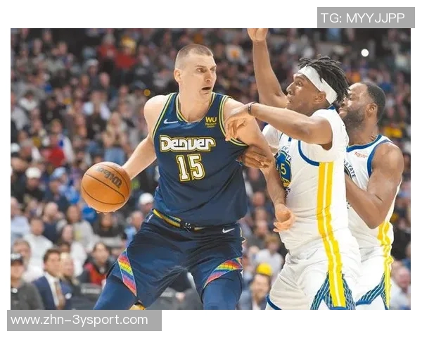 约基奇底线运球转身秀技艺精妙甩传助攻令人惊叹 约基奇底线运球转身秀技艺精妙甩传助攻令人惊叹