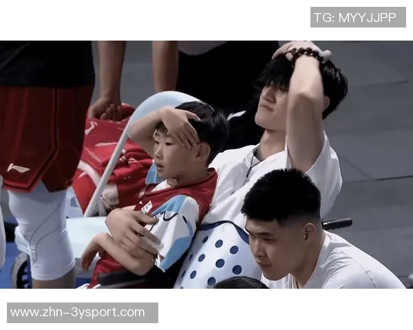 周琦儿子糊糊与曾凡博亲密互动温馨瞬间引发关注