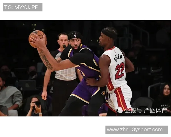 科尔透露巴特勒因脚踝扭伤缺席训练对湖人比赛出战存疑 科尔透露巴特勒因脚踝扭伤缺席训练对湖人比赛出战存疑